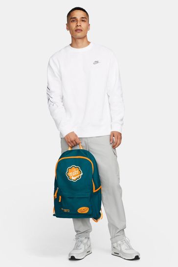 Nike heritage backpack green hot sale