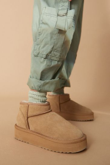 Pull on outlet tan boots