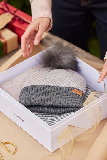 Ladies barbour hat and scarf set deals