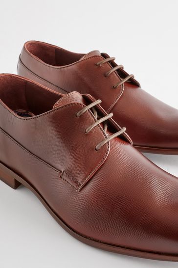 Red tape dark 2025 tan derby boots