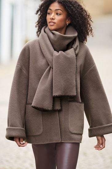 Coat with scarf collar hotsell