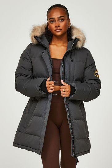 Green parka with discount black fur hood