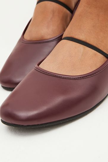 Red Signature Leather Ballerina Shoes