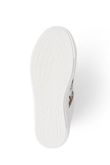Pavers white trainers online