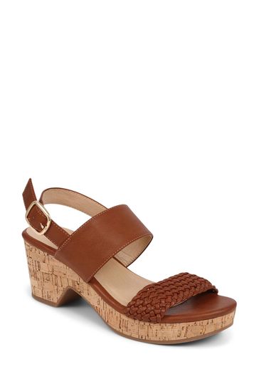 Pavers tan sandals store