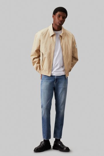 Klein jeans store