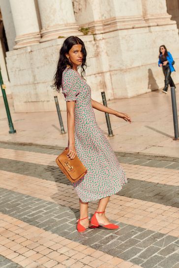 Boden tea dress new arrivals