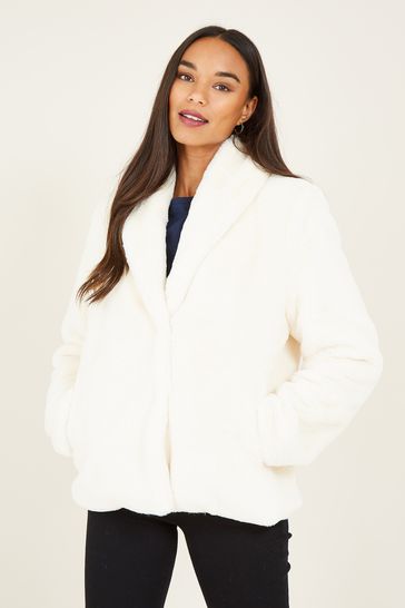 Yumi White Short Wrap Faux Fur Coat