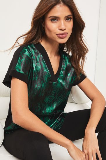Lipsy Green Animal Print Tipped V Neck Oversized T-Shirt