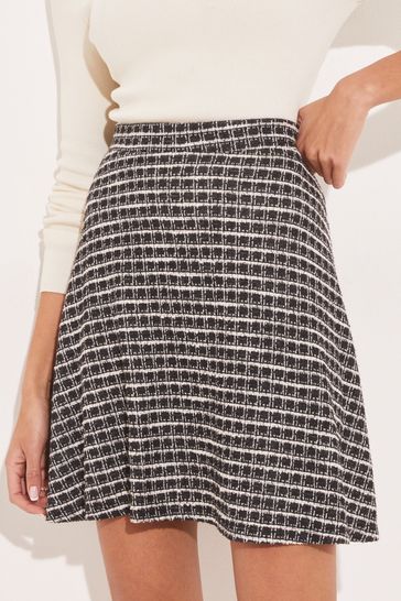 Skater 2025 skirt check