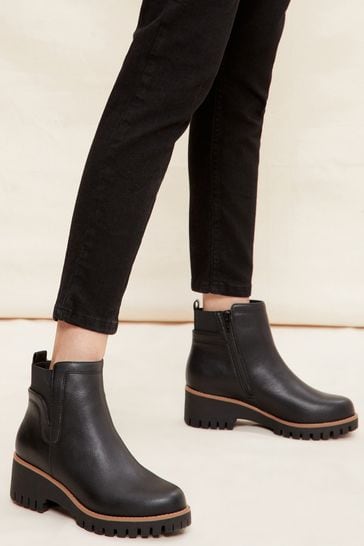 Black low hotsell wedge boots