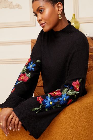 Black jumper with roses store