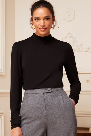 Black roll sales neck t shirt