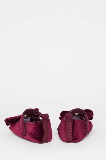Baby girl velcro discount shoes