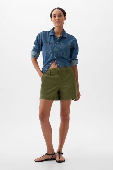Pantalones cortos chinos 4" en verde Khaki de Gap