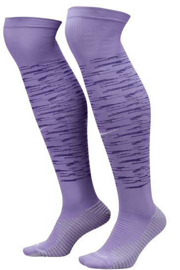 Purple hotsell nike socks
