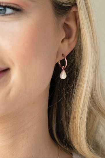 Contemporary pearl outlet hoop earrings