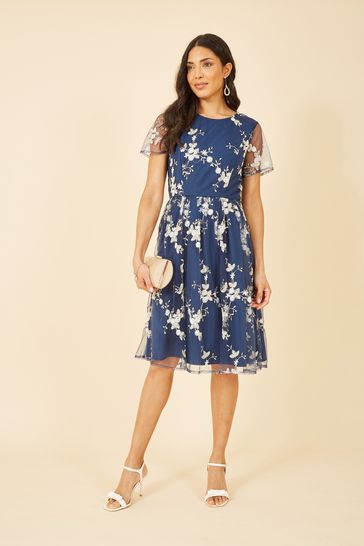 Yumi online embroidered dress