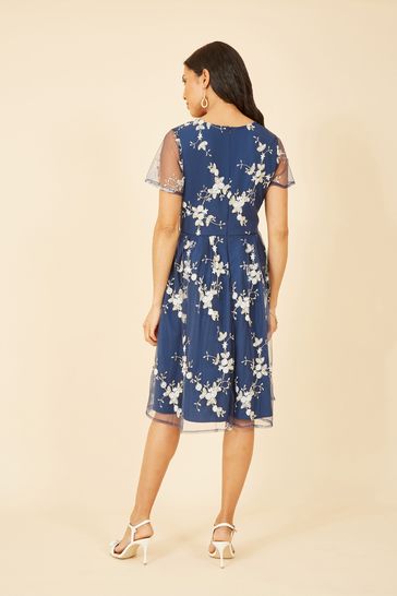 Yumi online embroidered dress