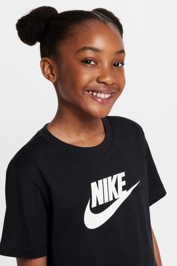 Cropped nike t shirt new arrivals