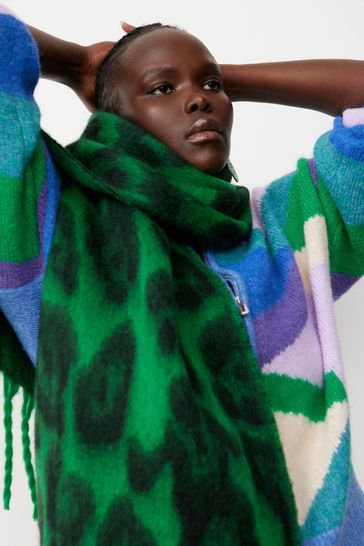 Green and 2025 black scarf