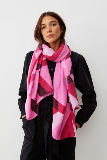 Black 2025 pink scarf