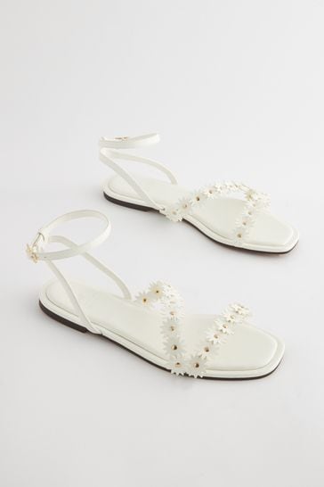 White Forever Comfort Daisy Flower Detail Sandals