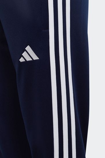 Adidas jogger club shop