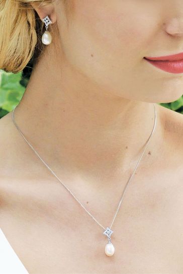 Pearl chic set on sale