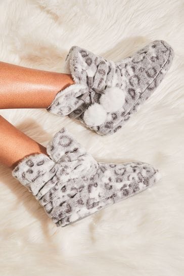 Pom pom slippers next best sale