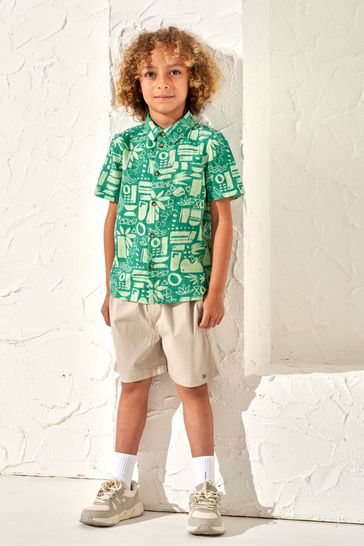 Holiday shirt shop and shorts