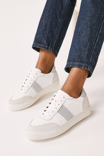 White trainers online with silver
