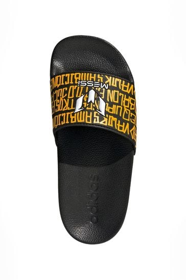 Messi slides online