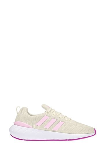 Adidas swift run 2025 cream