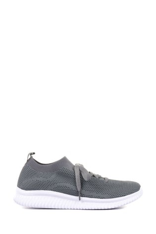 nike ladies wide fit trainers