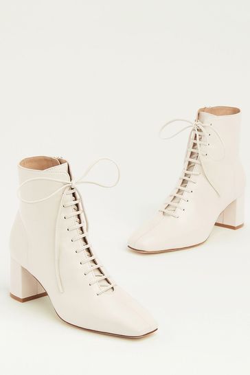 Zara white online lace up boots