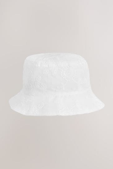 White Broderie Bucket Hat (3mths-10yrs)
