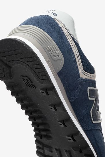 Navy blue sale new balance trainers