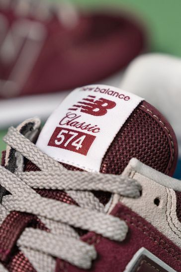 New balance sale maroon trainers