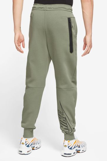 Nike graphic sales joggers