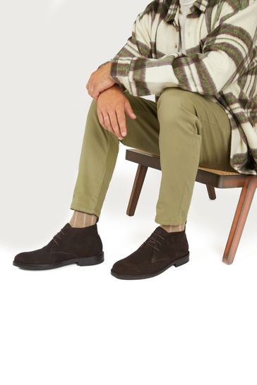 Black suede on sale chukka boots