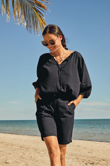 Buy Black Chino Knee Shorts from Next Luxembourg