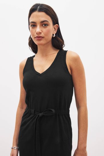 Black v neck hot sale sleeveless dress