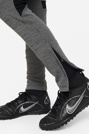 Nike football academy joggers online in black