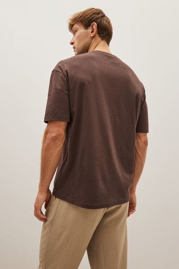 Brown crew clearance neck t shirt