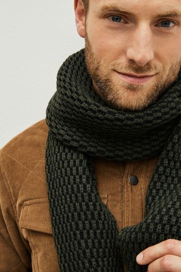 Knitted scarf online