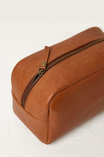 Large leather sales wash bag