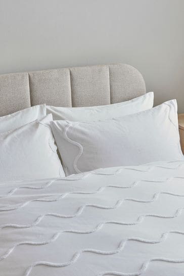 White tufted bedroom set deals
