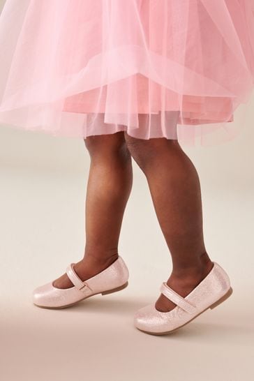 Flat occasion hotsell shoes
