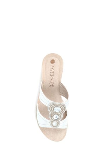 Pavers diamante sandals clearance
